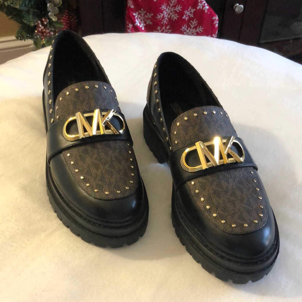 New W/out box. Michael Kors Parker Lug Loafer size 8M.
